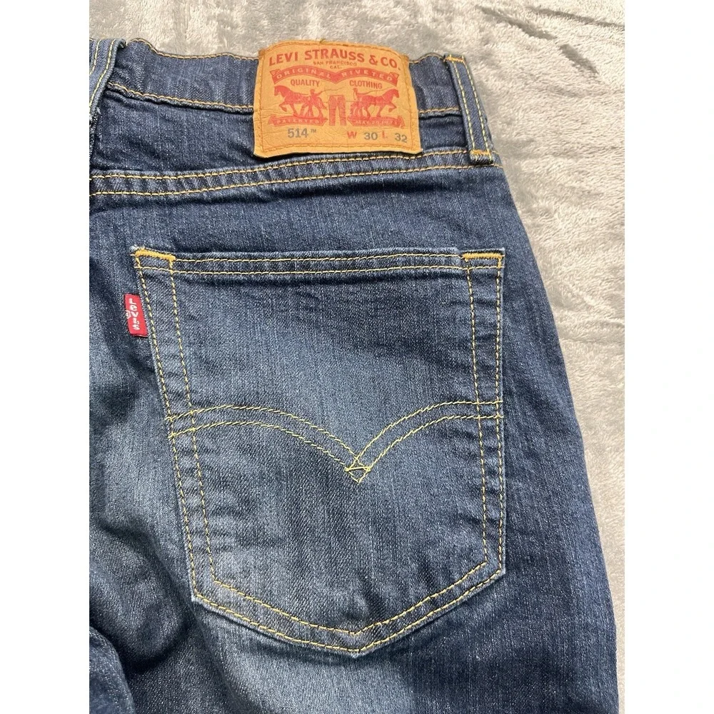 Levis 514 Straight Jeans Mens 30x32 Dark Blue Medium Wash 81782214